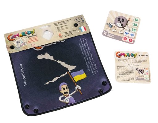 [03388] CAMARADES EXT.